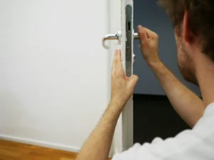 Local Hattiesburg homeowner receiving locksmith service from Pine Belt Locksmith